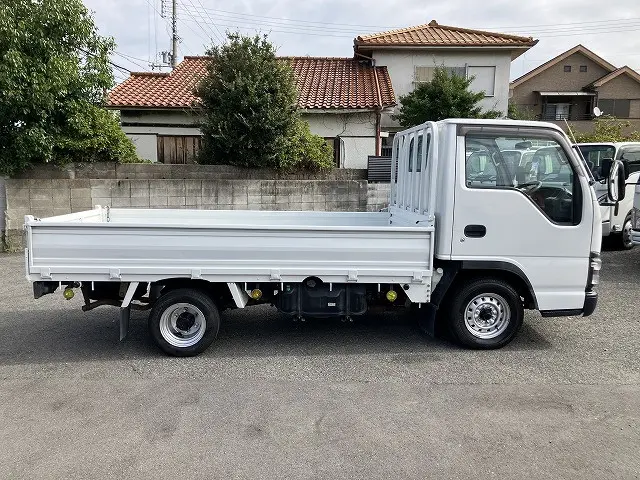 いすゞ エルフ KR-NHR69(2WD)の写真5