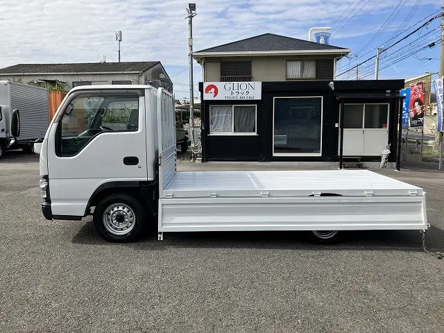 いすゞ エルフ KR-NHR69(2WD)の写真11