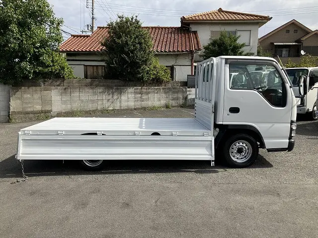 いすゞ エルフ KR-NHR69(2WD)の写真12