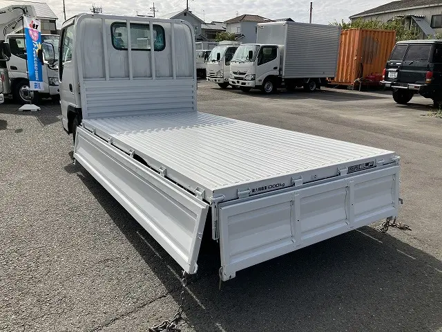 いすゞ エルフ KR-NHR69(2WD)の写真13