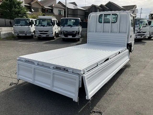 いすゞ エルフ KR-NHR69(2WD)の写真15