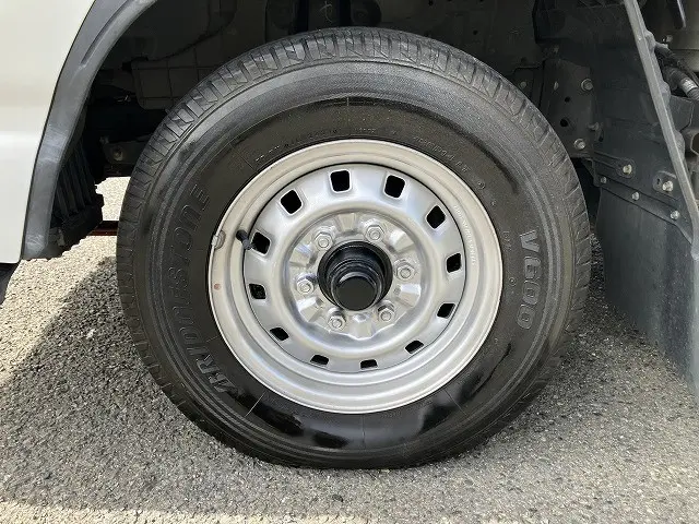 いすゞ エルフ KR-NHR69(2WD)の写真23