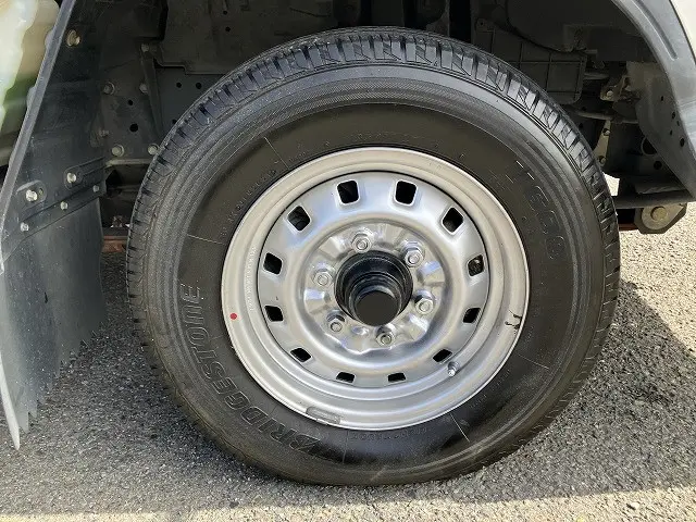 いすゞ エルフ KR-NHR69(2WD)の写真25