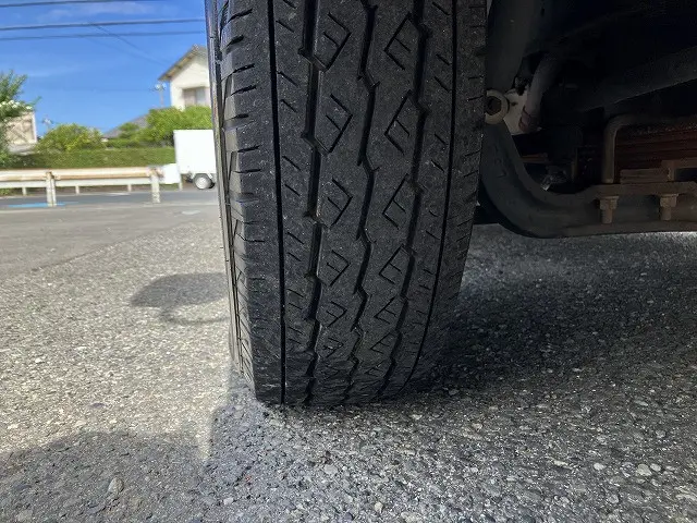 いすゞ エルフ KR-NHR69(2WD)の写真26