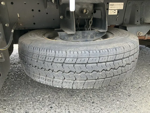 いすゞ エルフ KR-NHR69(2WD)の写真31