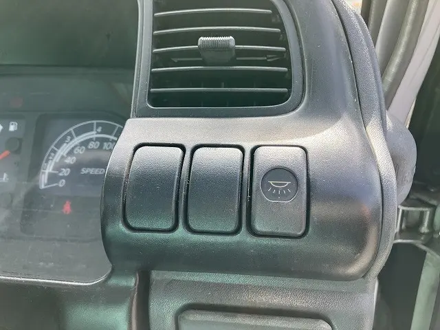 いすゞ エルフ KR-NHR69(2WD)の写真38