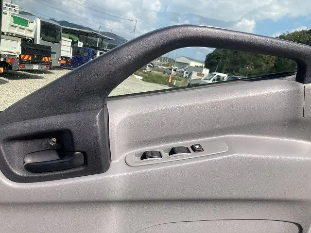 トヨタ トヨエース SDG-XZU730(2WD)の写真28