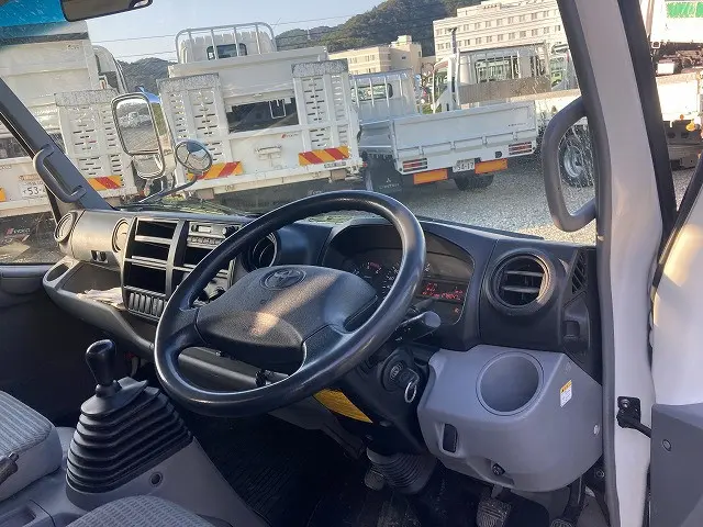 トヨタ トヨエース SDG-XZU730(2WD)の写真42