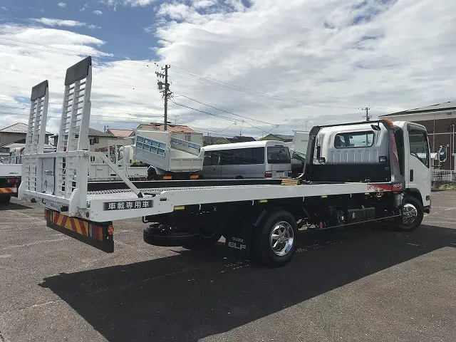 いすゞ エルフ 2RG-NPR88AN(2WD)の写真6