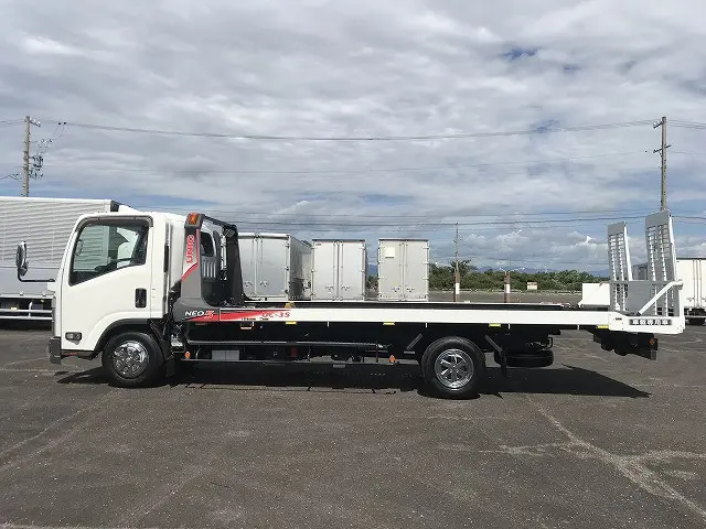 いすゞ エルフ 2RG-NPR88AN(2WD)の写真7