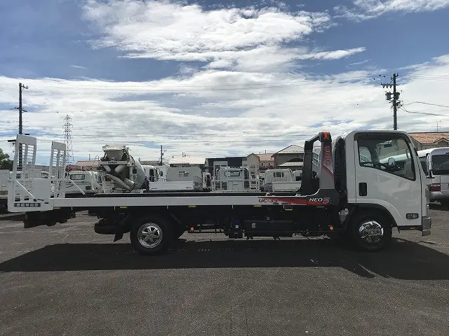 いすゞ エルフ 2RG-NPR88AN(2WD)の写真8