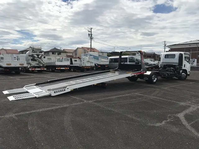 いすゞ エルフ 2RG-NPR88AN(2WD)の写真13