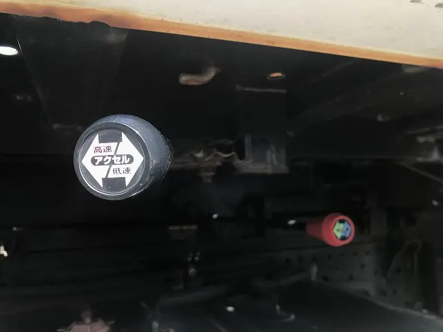 いすゞ エルフ 2RG-NPR88AN(2WD)の写真37