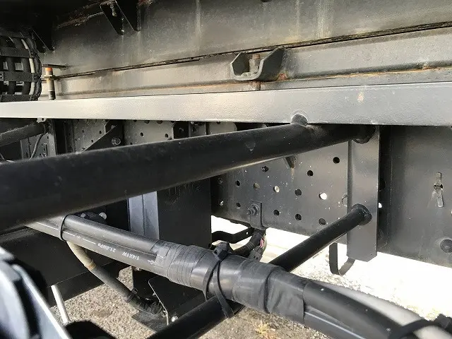 いすゞ エルフ 2RG-NPR88AN(2WD)の写真42