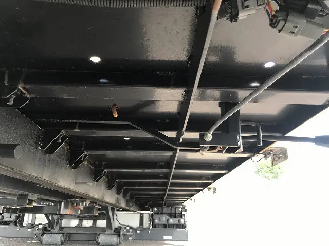 いすゞ エルフ 2RG-NPR88AN(2WD)の写真46