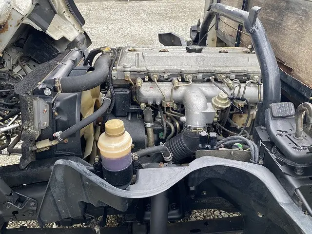 三菱 キャンター KK-FE83EEY(2WD)の写真17