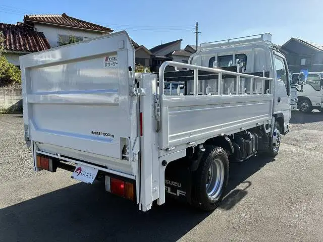 いすゞ エルフ TKG-NJR85A(2WD)の写真6