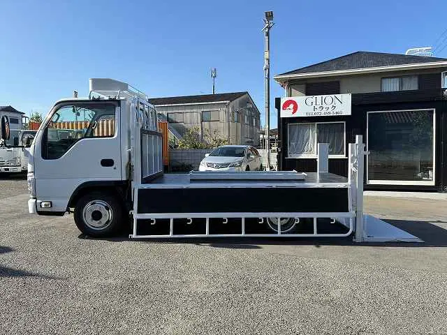 いすゞ エルフ TKG-NJR85A(2WD)の写真11