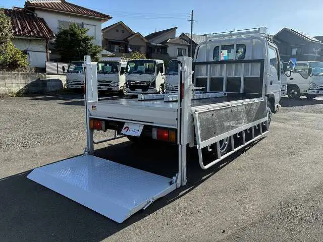 いすゞ エルフ TKG-NJR85A(2WD)の写真13