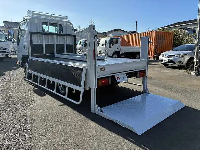 いすゞ エルフ TKG-NJR85A(2WD)の写真15