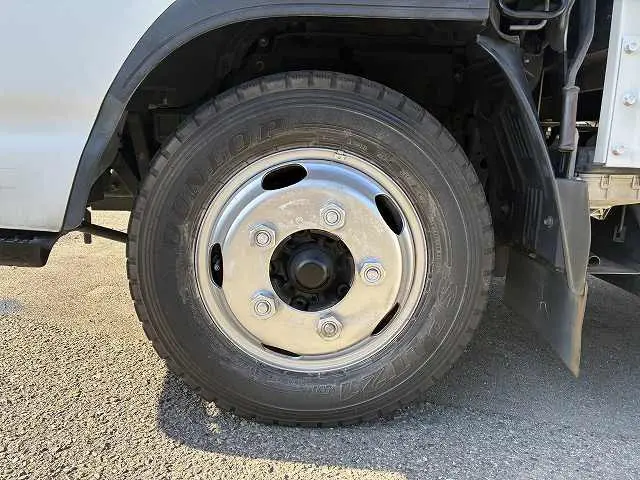 いすゞ エルフ TKG-NJR85A(2WD)の写真32