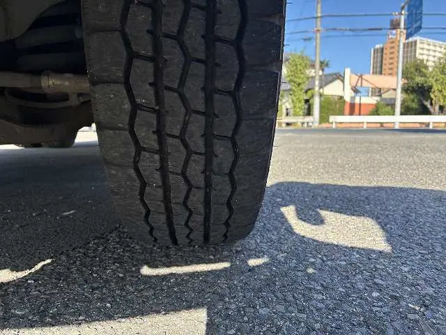 いすゞ エルフ TKG-NJR85A(2WD)の写真37