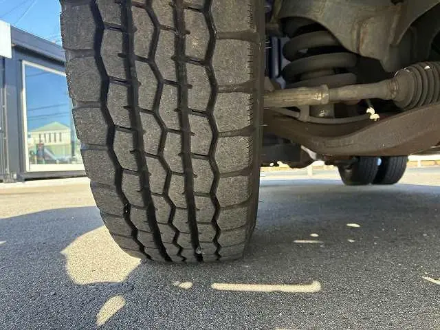 いすゞ エルフ TKG-NJR85A(2WD)の写真39