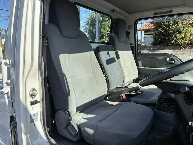 いすゞ エルフ TKG-NJR85A(2WD)の写真43