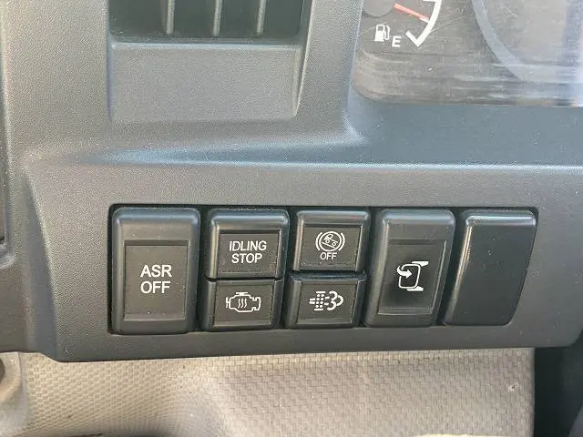 いすゞ エルフ TKG-NJR85A(2WD)の写真47
