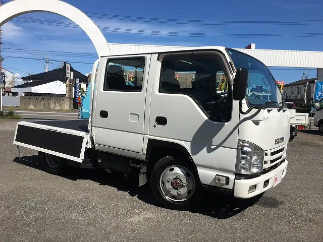 いすゞ エルフ TRG-NJS85A(4WD)の写真10
