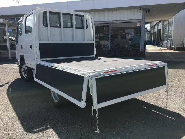 いすゞ エルフ TRG-NJS85A(4WD)の写真13