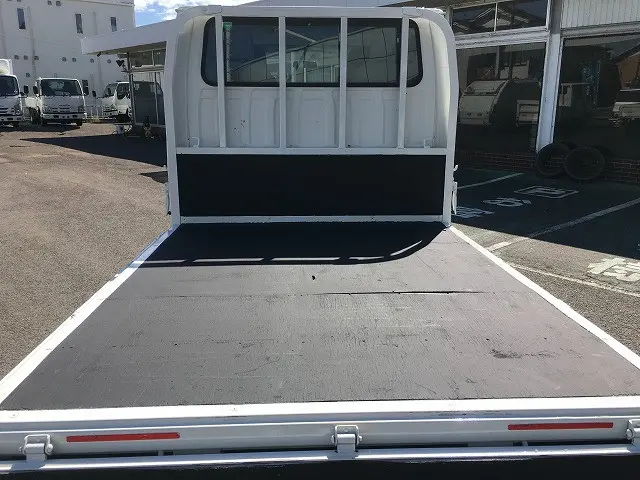 いすゞ エルフ TRG-NJS85A(4WD)の写真16