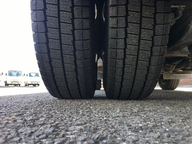 いすゞ エルフ TRG-NJS85A(4WD)の写真42