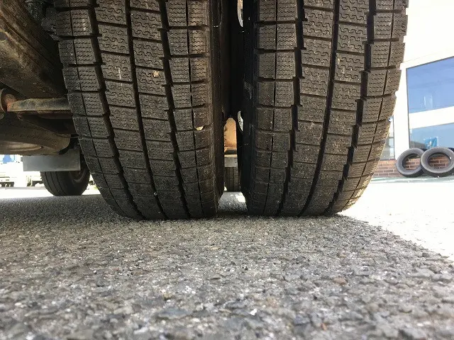 いすゞ エルフ TRG-NJS85A(4WD)の写真43