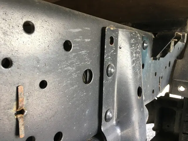 いすゞ エルフ TRG-NJS85A(4WD)の写真44