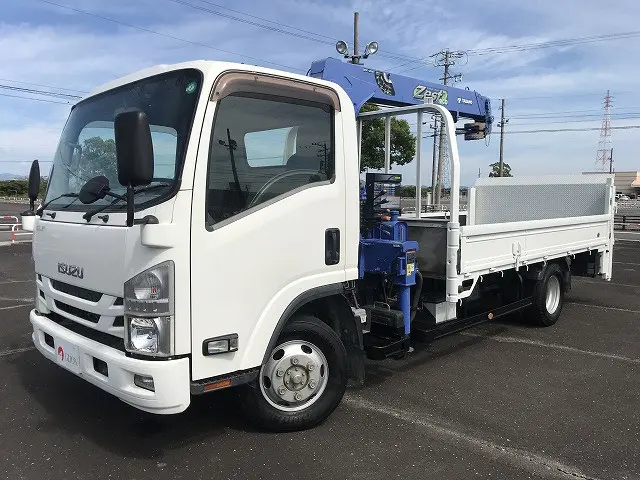 いすゞ エルフ TPG-NPS85AR(4WD)の写真1