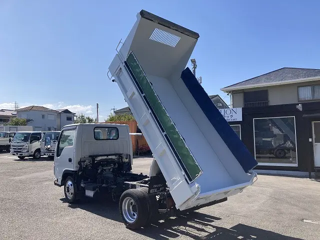 いすゞ エルフ 2RG-NJR88AD(2WD)の写真6