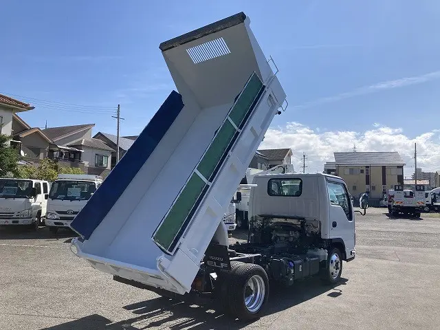 いすゞ エルフ 2RG-NJR88AD(2WD)の写真8