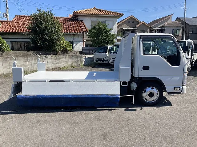 いすゞ エルフ 2RG-NJR88AD(2WD)の写真19