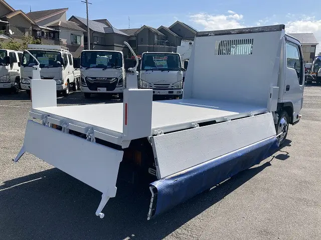 いすゞ エルフ 2RG-NJR88AD(2WD)の写真22