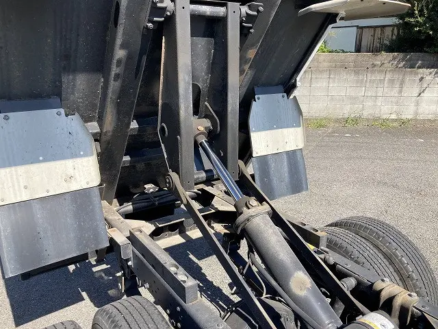 いすゞ エルフ 2RG-NJR88AD(2WD)の写真26