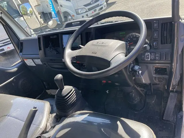 いすゞ エルフ 2RG-NJR88AD(2WD)の写真36