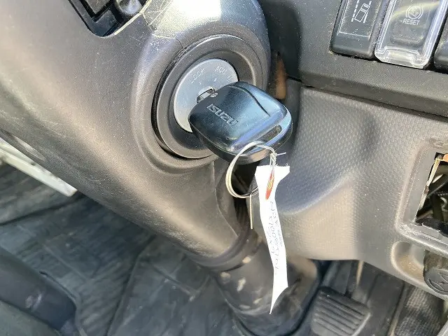 いすゞ エルフ 2RG-NJR88AD(2WD)の写真37