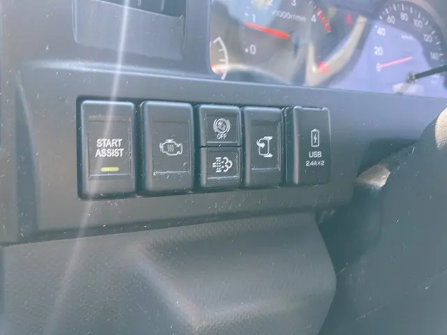 いすゞ エルフ 2RG-NJR88AD(2WD)の写真39
