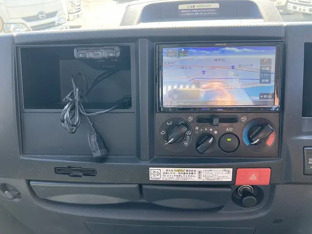 いすゞ エルフ 2RG-NJR88AD(2WD)の写真40