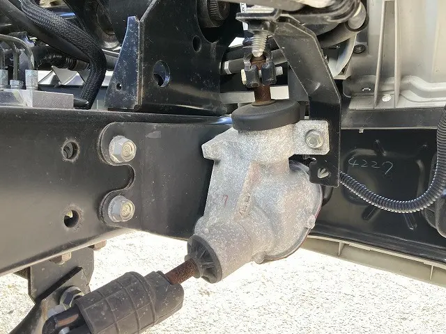 いすゞ エルフ 2RG-NJR88AD(2WD)の写真49