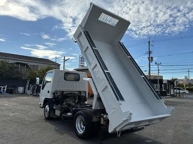 いすゞ エルフ TPG-NKR85AN(2WD)の写真14