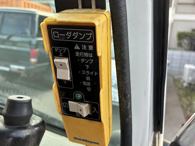 いすゞ エルフ TPG-NKR85AN(2WD)の写真44