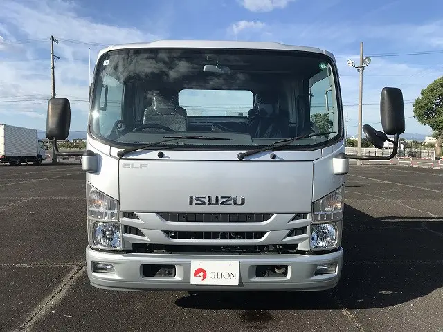 いすゞ エルフ TRG-NPR85AN(2WD)の写真2