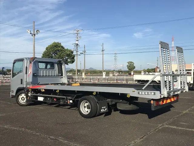 いすゞ エルフ TRG-NPR85AN(2WD)の写真4